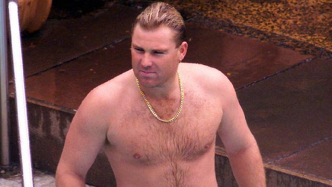 Australian cricketing icon, Shane Warne rocking his famous gold chain and dad bod in 1999. This man slept with a lot of women.